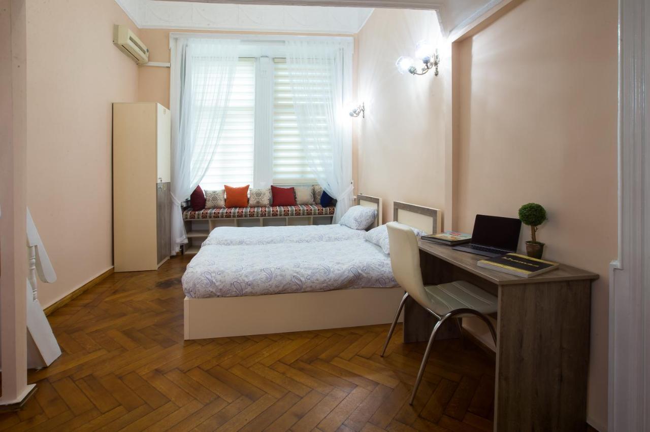 Khamsa Hostel Baku Cameră foto